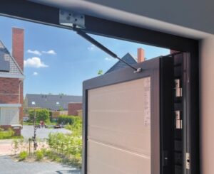 Openslaande garagedeuren - opties - gasdrukveer