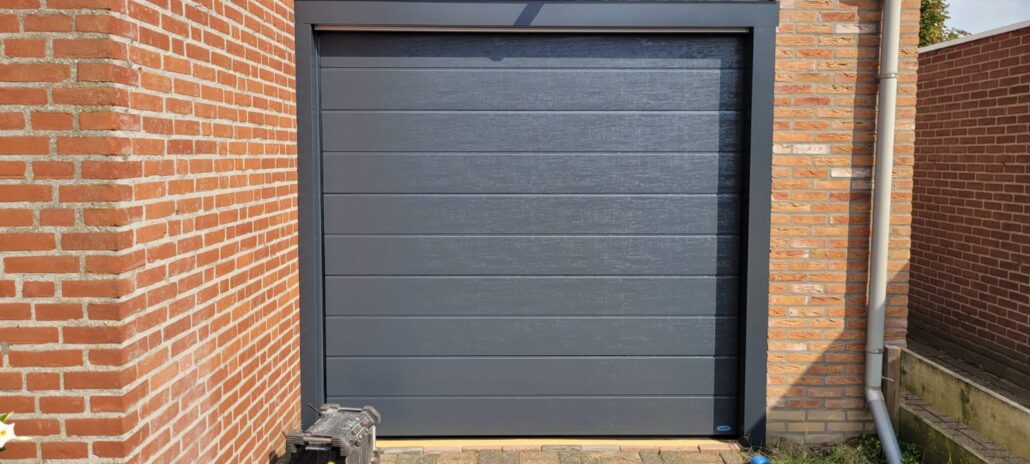 Sectionaaldeur – Woodgrain – Horizontaal breed – RAL7016